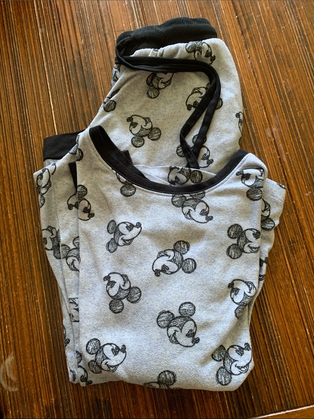 Disney Gray & Black Mickey Mouse Women's Pajama Set